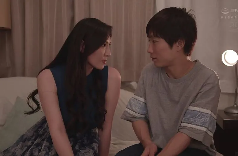 Gã chồng lạnh nhạt, người vợ uống rượu rồi ngoại tình với cậu sinh viên trẻ