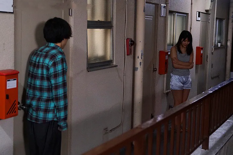 Bí mật cắm sừng với em gái hàng xóm cãi nhau bị ông chồng đuổi ra cửa