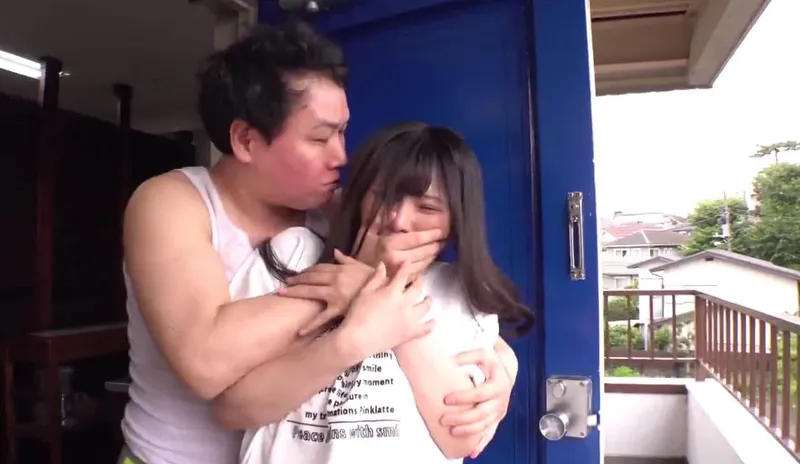 Tình đầu của tôi đã bị gã nhà kề bên trả bài tơi tả